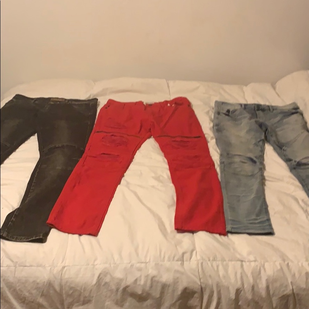 Men’s distressed denim waist size 34